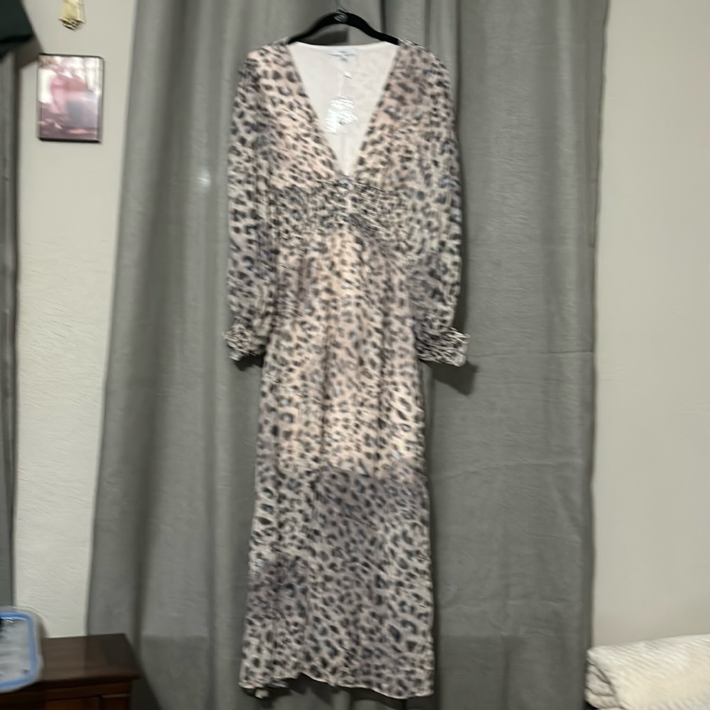 Women’s Fate cold shoulder animal print dress sz small